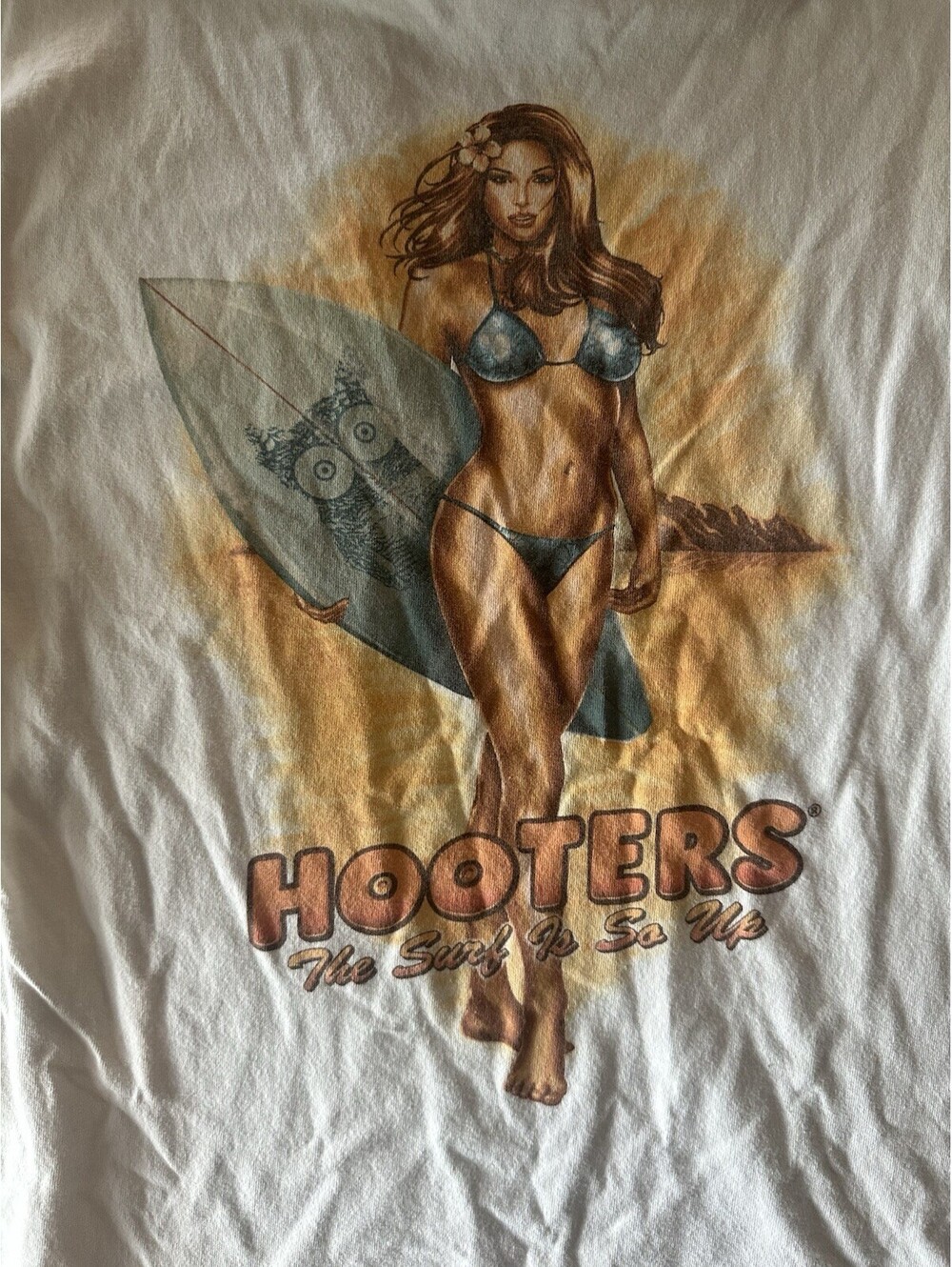 Vintage Style Hooters Hollywood CA Surf Bikini Girl Graphic T Shirt M
